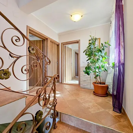 Apartamento Stefi 1 *