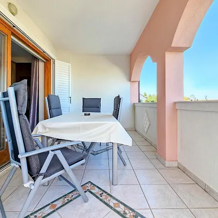 Stefi 1 Apartamento *