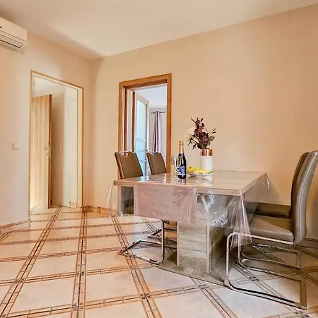 Stefi 1 Apartment *