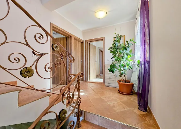 Appartement Stefi 1 *